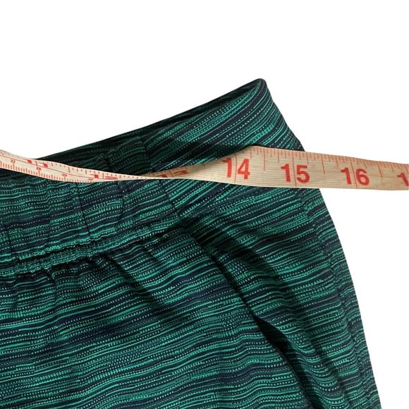 lululemon Jet Crops Slim *Luxtreme Size 6 in Cyber Jungle Hero Blue - Picture 6 of 6